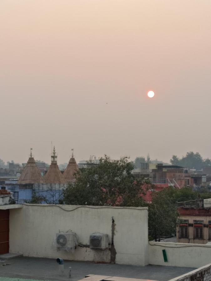 Hotel India Inn Walking Distance From Taj Mahal-- Rooftop Taj Mahal View อัครา ภายนอก รูปภาพ