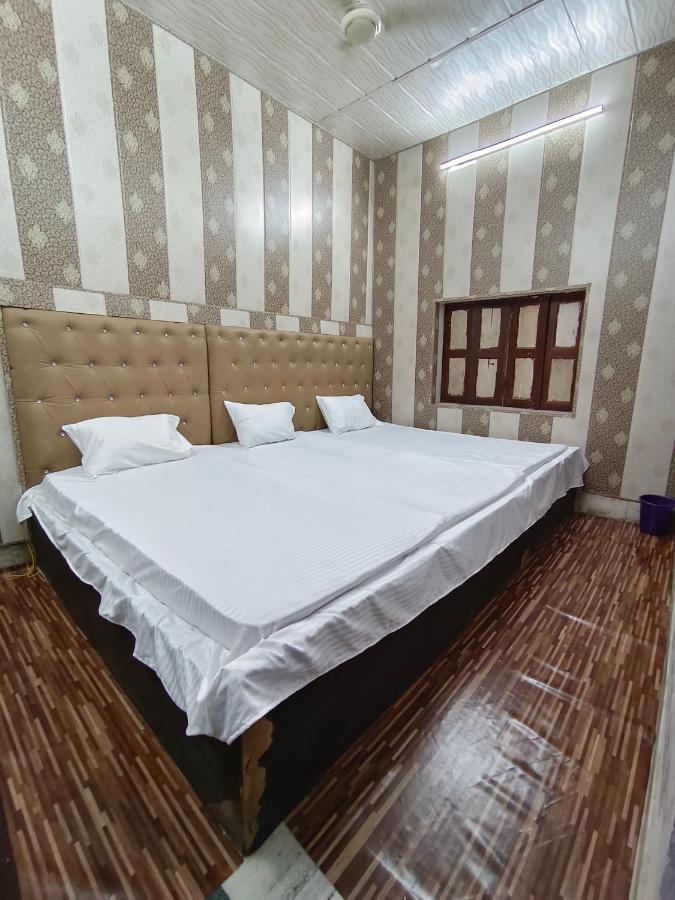 Hotel India Inn Walking Distance From Taj Mahal-- Rooftop Taj Mahal View อัครา ภายนอก รูปภาพ