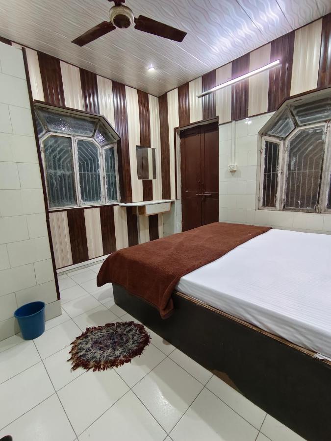 Hotel India Inn Walking Distance From Taj Mahal-- Rooftop Taj Mahal View อัครา ภายนอก รูปภาพ