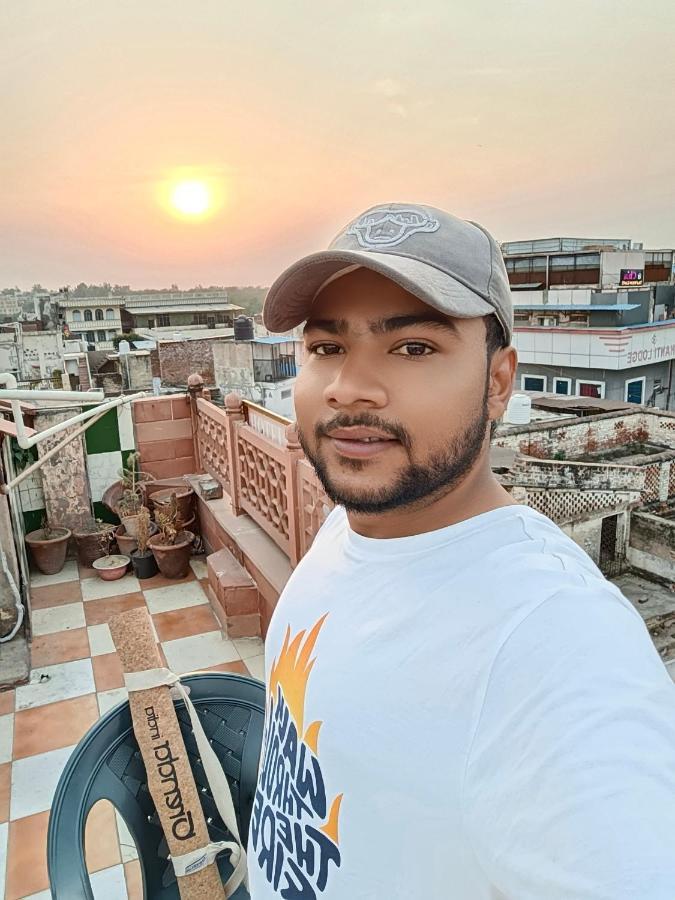 Hotel India Inn Walking Distance From Taj Mahal-- Rooftop Taj Mahal View อัครา ภายนอก รูปภาพ
