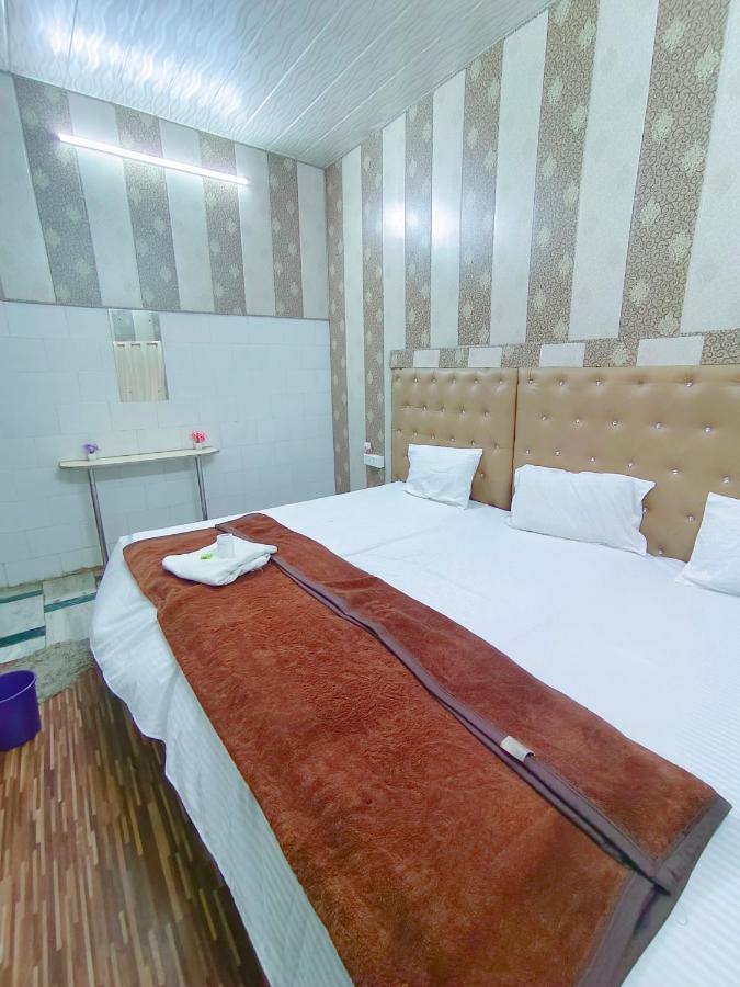 Hotel India Inn Walking Distance From Taj Mahal-- Rooftop Taj Mahal View อัครา ภายนอก รูปภาพ