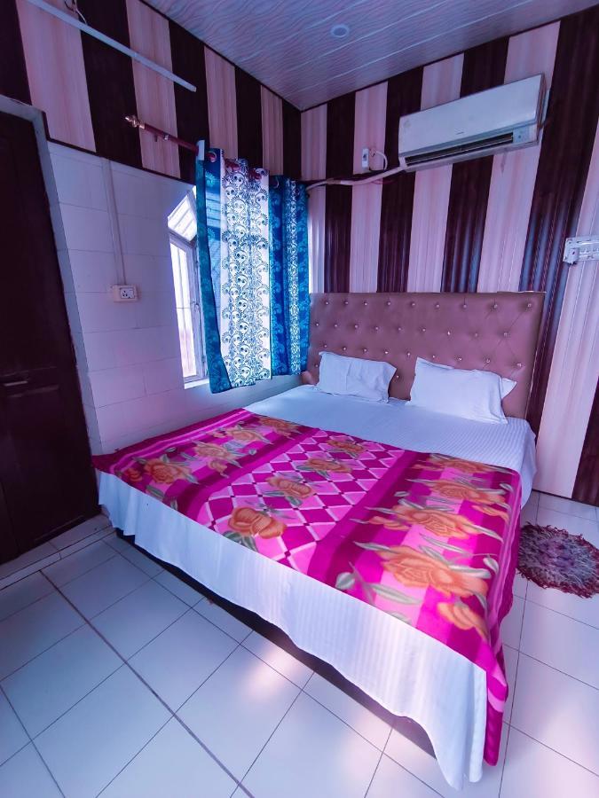 Hotel India Inn Walking Distance From Taj Mahal-- Rooftop Taj Mahal View อัครา ภายนอก รูปภาพ