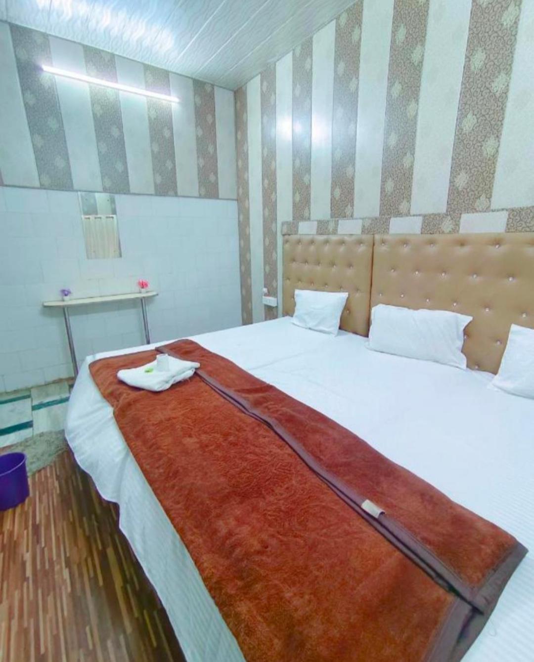 Hotel India Inn Walking Distance From Taj Mahal-- Rooftop Taj Mahal View อัครา ภายนอก รูปภาพ